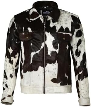 Chamarra de piel Black & White con diseño tipo piel de vaca en tonos negro y blanco, cierre frontal y bolsillos con solapa.
